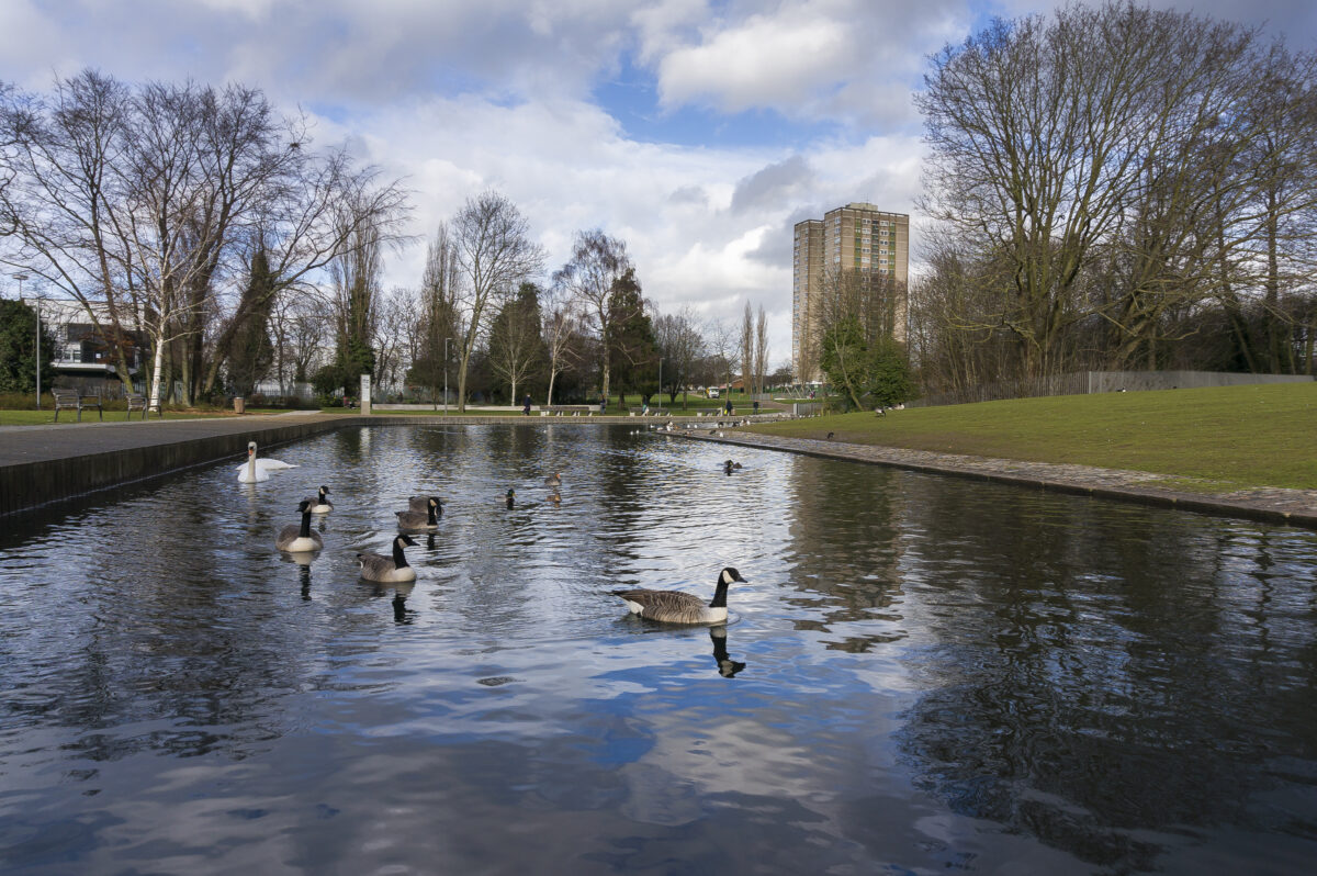 Sony Nex 6 test shots - Stevenage Town centre park