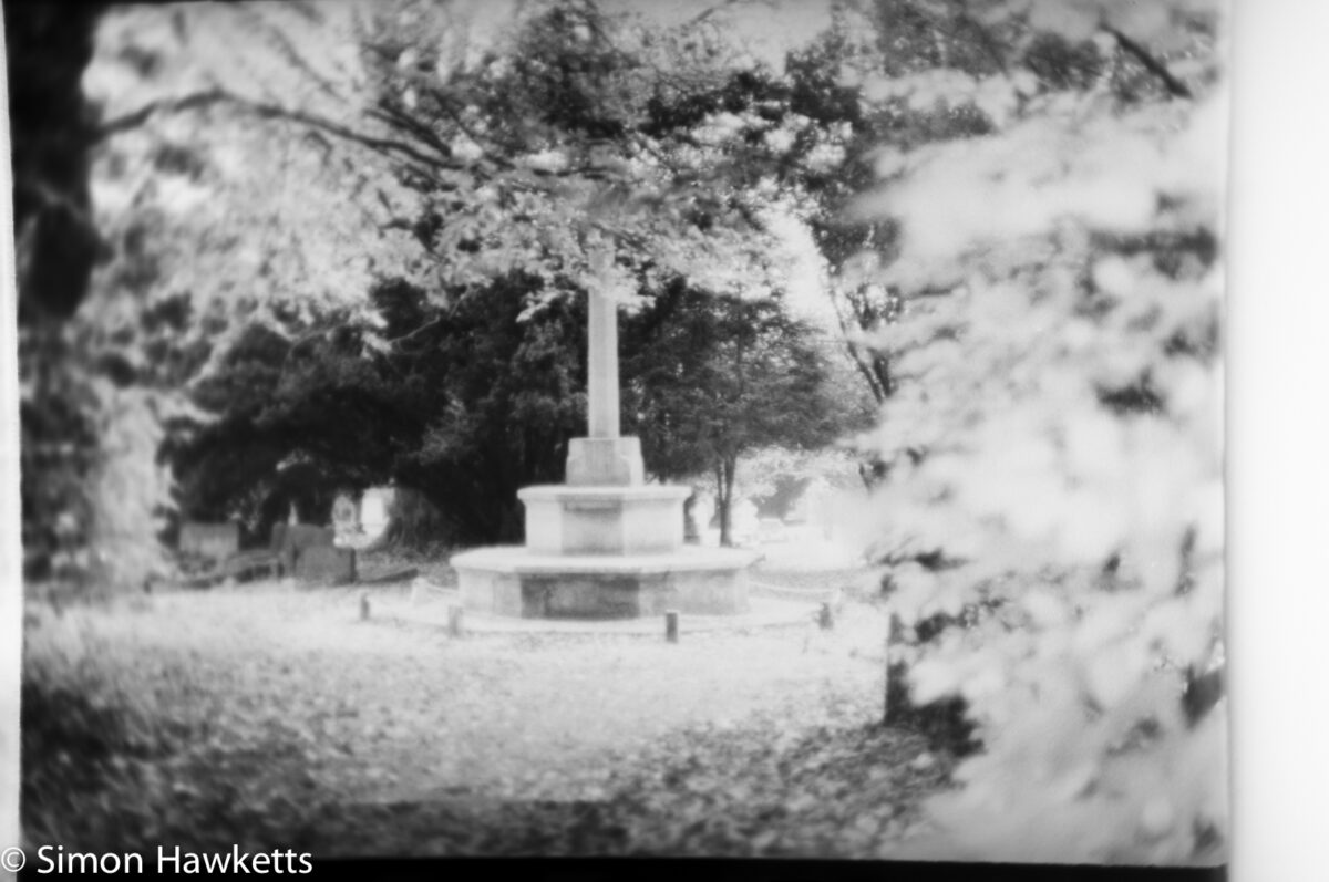 Caffenol-C-M sample pictures - Memorial in a churchyard