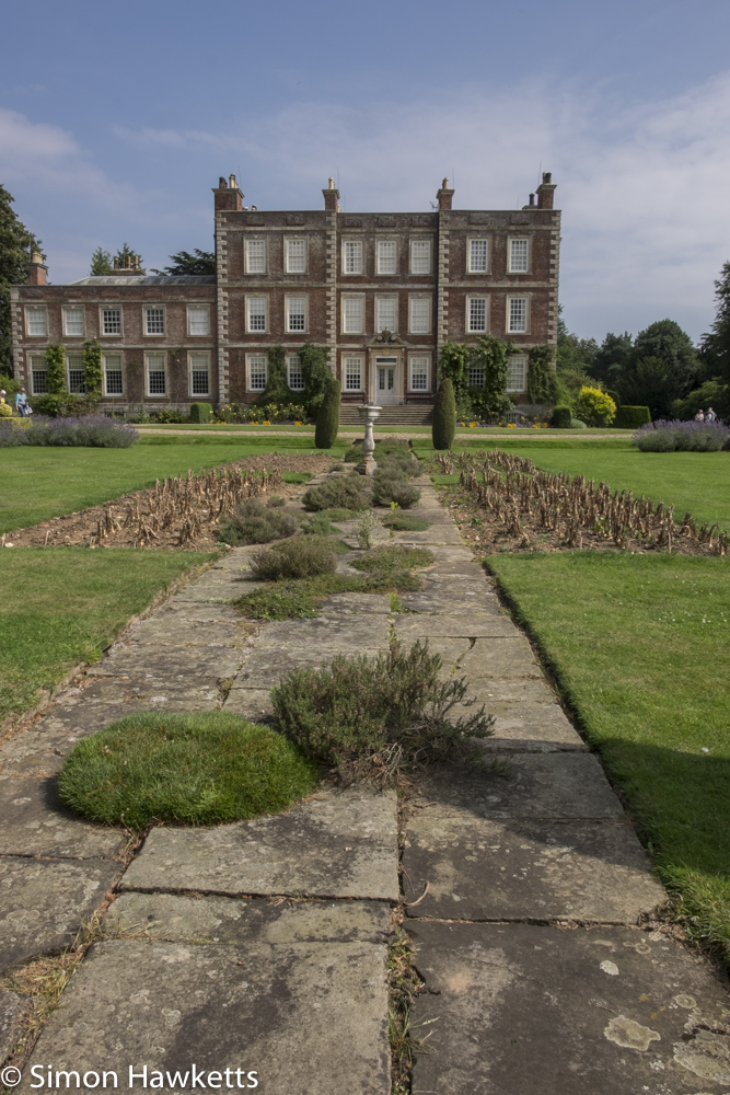 Gunby Hall holiday pictures with fuji x-t1 - the front garden