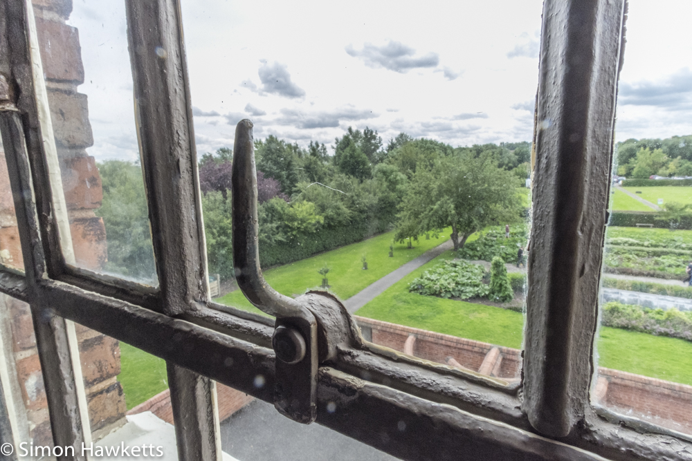 Fuji X-T1 and Samyang 12mm Southwell Workhouse pictures - Closeup of window handle