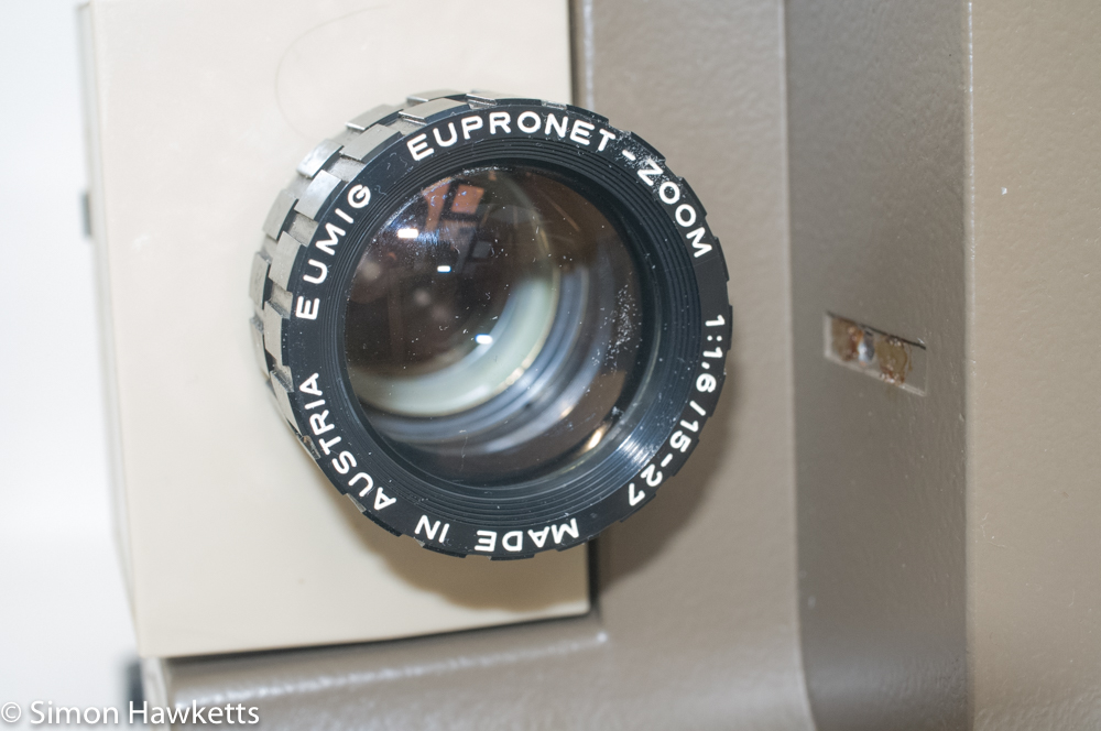 eumig p8 dual projector lens has a zoom element
