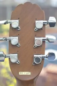 Ovation Applause AE-32 guitar refurbisment 9 Ovation Applause AE-32 set of new tuners fitted