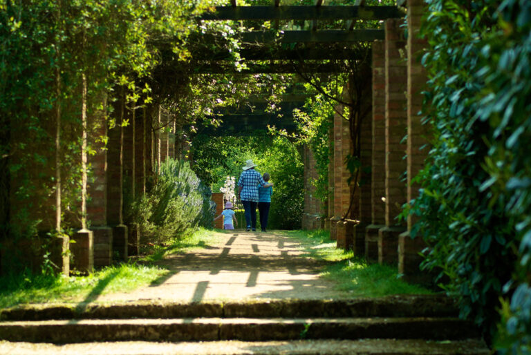 Family Pictures – Pergola