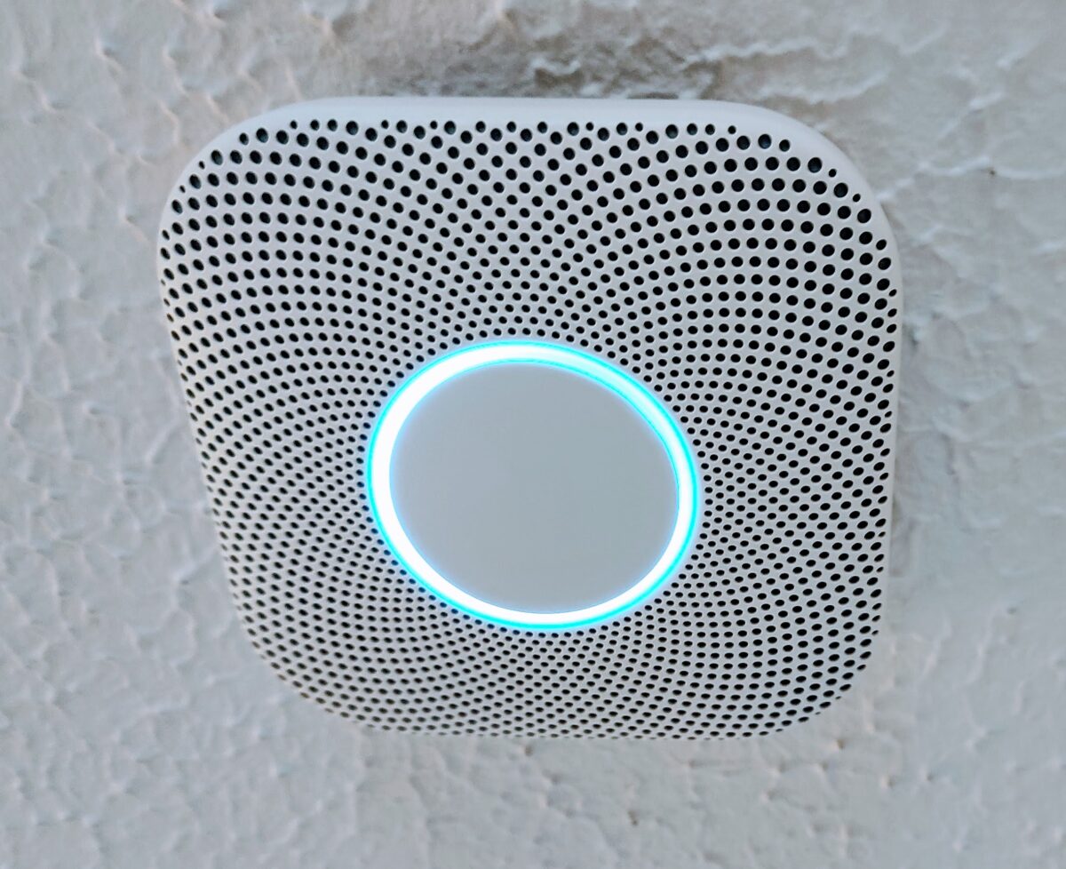 A Picture of the Nest Protect smoke alarm