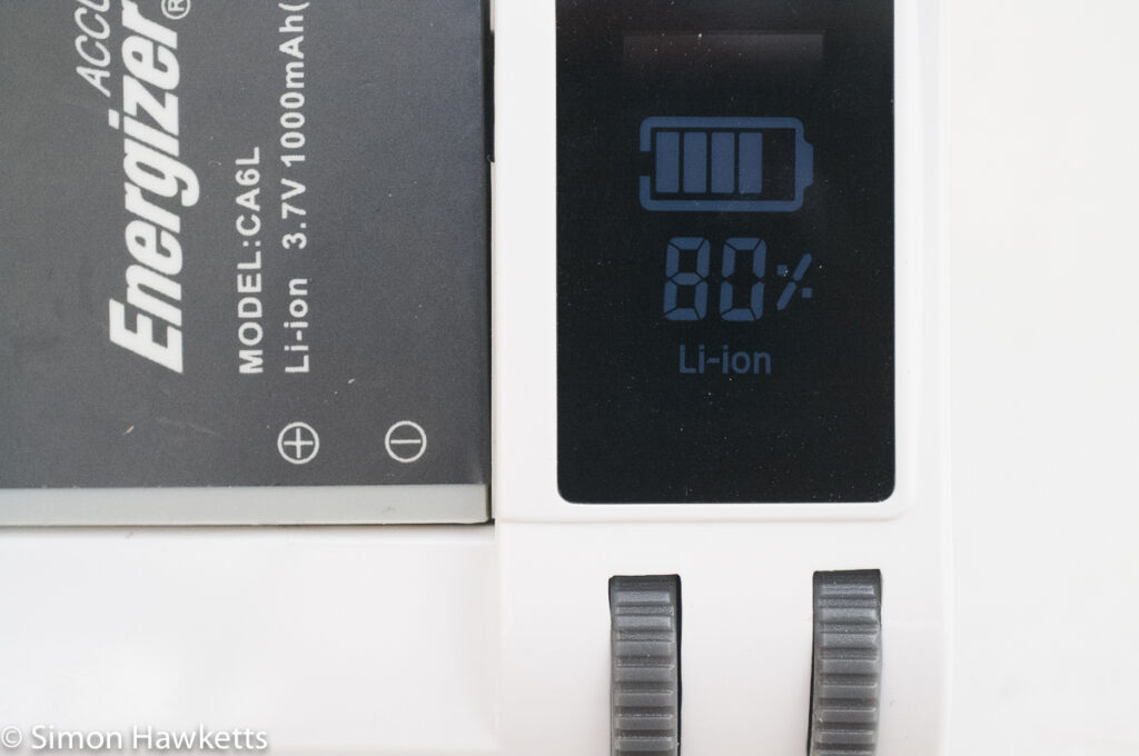 unipal plus universal battery charger charge display